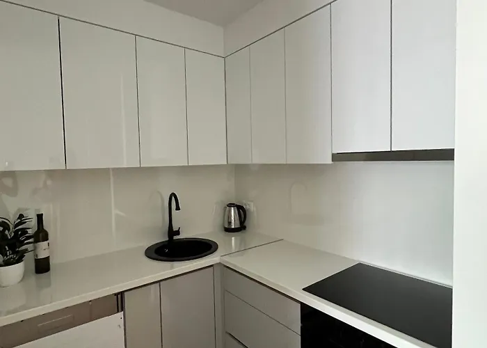 With Parking Space - 23392 * ماكارسكا